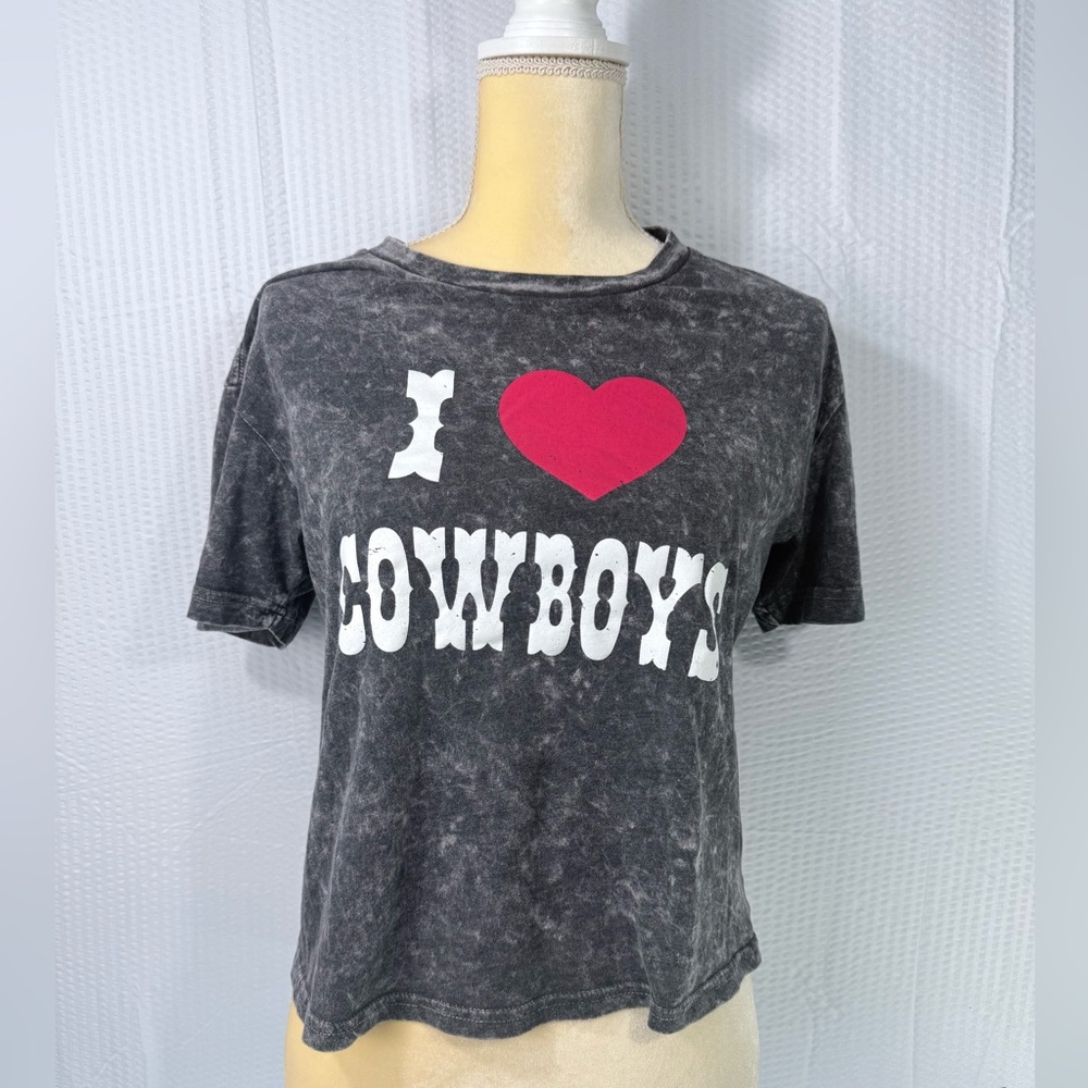 Women’s Rebellious One distressed Tie-dye Graphic I Love Cowboys Shirt Size Med